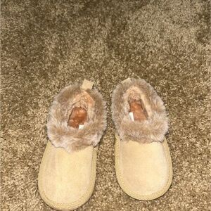 BearPaw Tan Kids Slippers with Faux Fur
